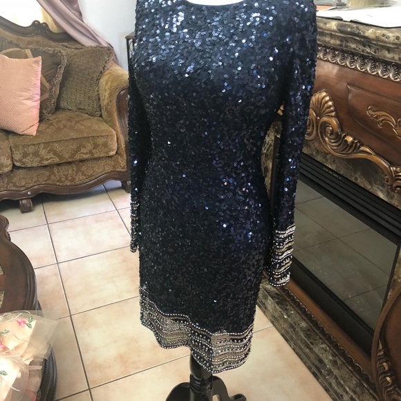 👗 - Picture 3 of 5